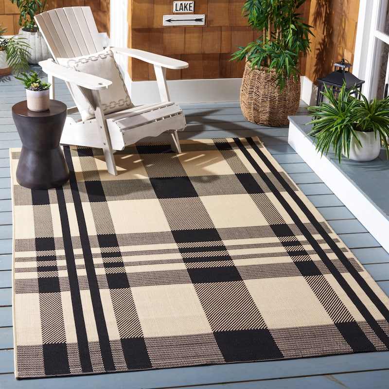 SAFAVIEH Courtyard Oriole Plaid Indoor/ Outdoor Waterproof Patio Backyard. - 6' x 8' - Black/Bone