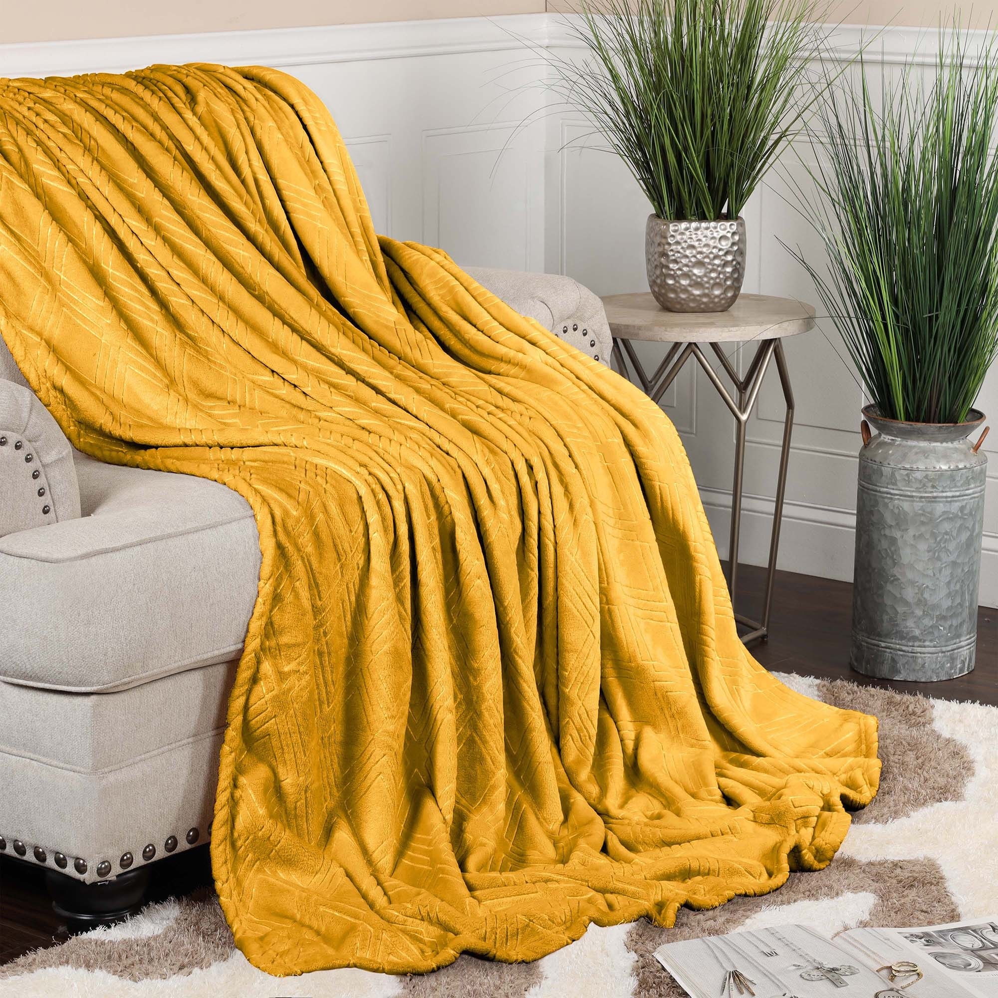 Superior Alaska Diamond Soft Fluffy Fleece Blanket On Sale Bed Bath Beyond 38881916