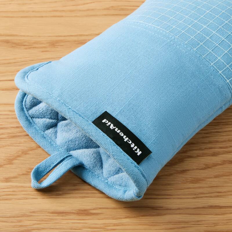 KITCHENAID Gourmet Series Gridlines Oven Mitts 2-Pack Set, Heat Resistant up to 600°F, Soft Silicone Grip, Magnetic Cuff