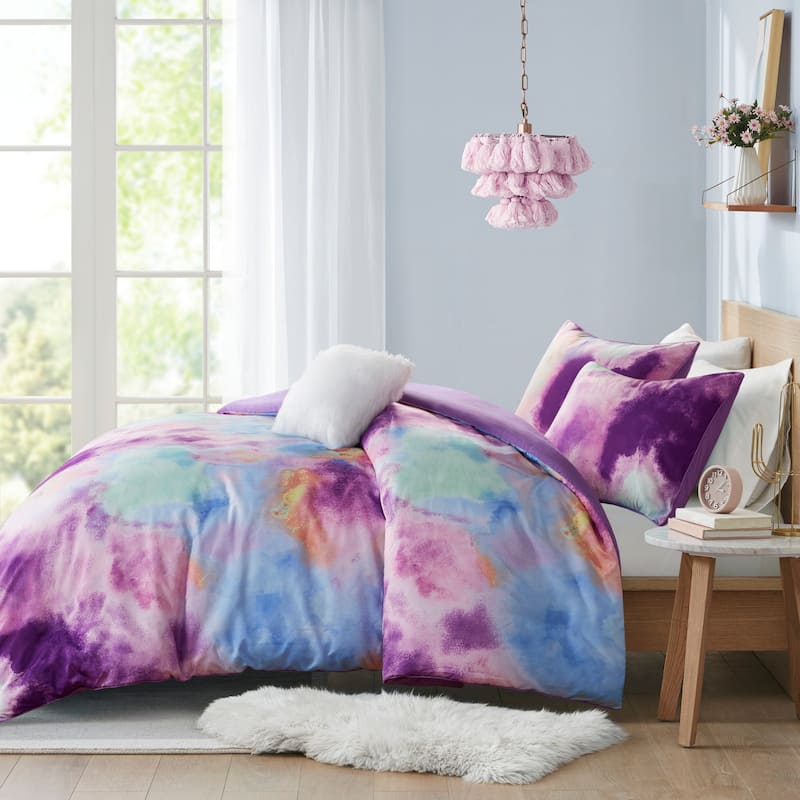 Intelligent Design Karissa Watercolor Tie Dye Printed Duvet Cover Set with Throw Pillow