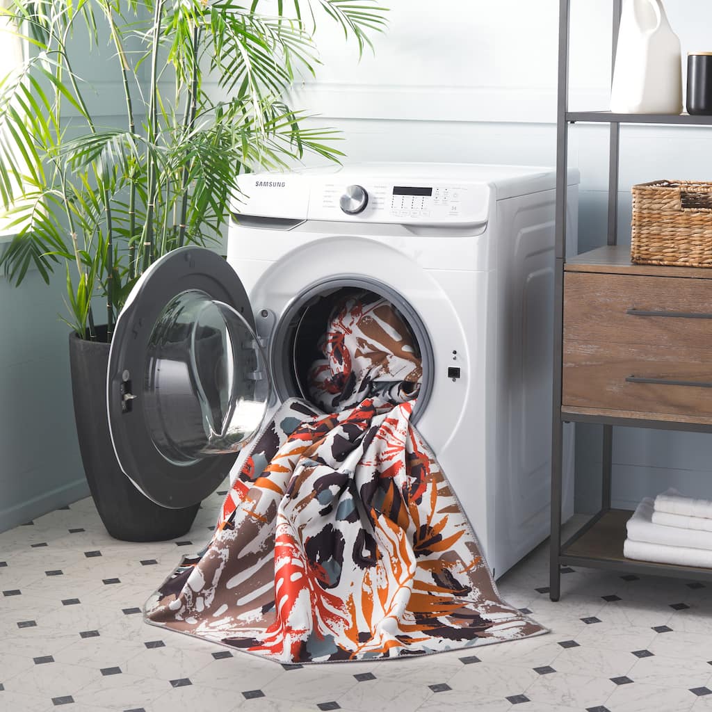 SAFAVIEH Malibu Adalberta Machine Washable Slip Resistant Rug