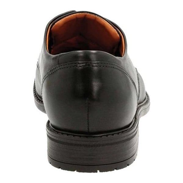clarks truxton plain