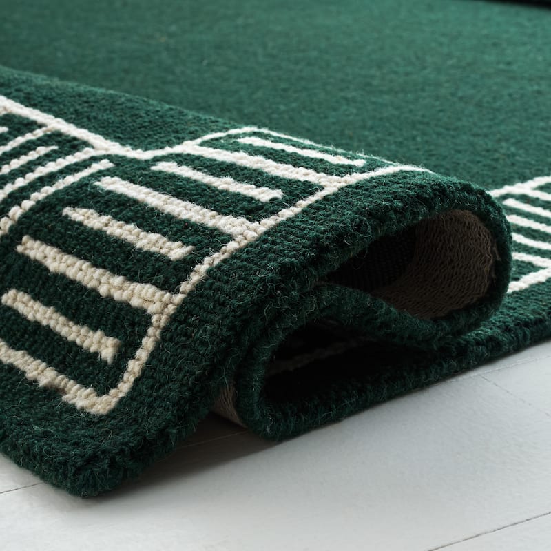 SAFAVIEH Handmade Metro Aneta Wool Rug