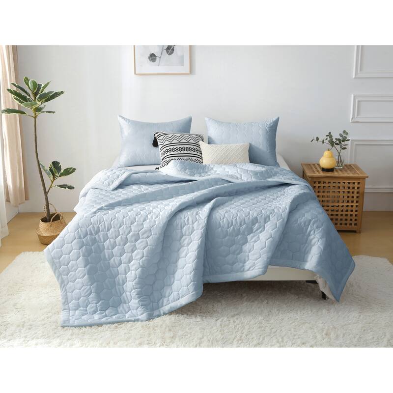 Better Style Home Microfiber Honeycomb Quilt Sets