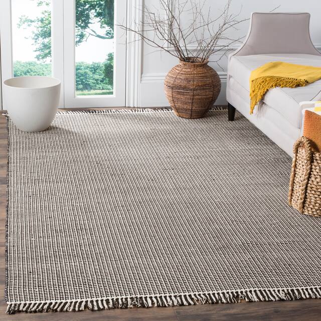 SAFAVIEH Handmade Montauk Rukhsana Flatweave Cotton Fringe Rug - 6' x 9' - Ivory/Black