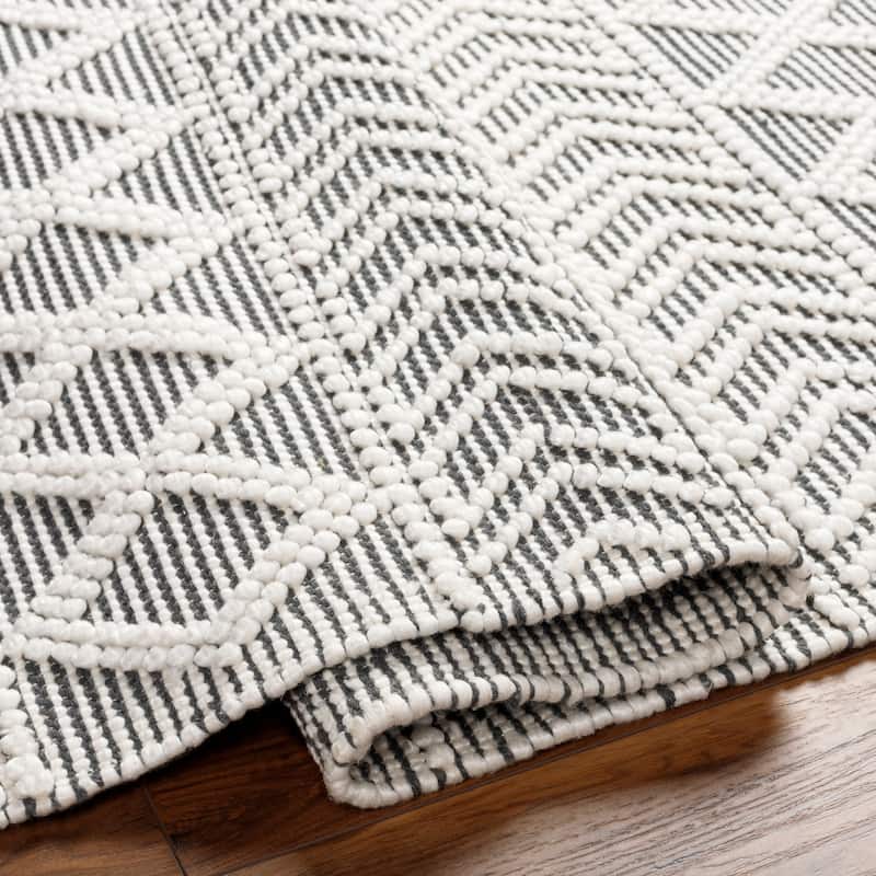 Nebay Country Area Rug