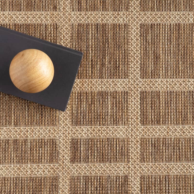 Nuloom Vanya Modern Indoor/Outdoor Area Rug