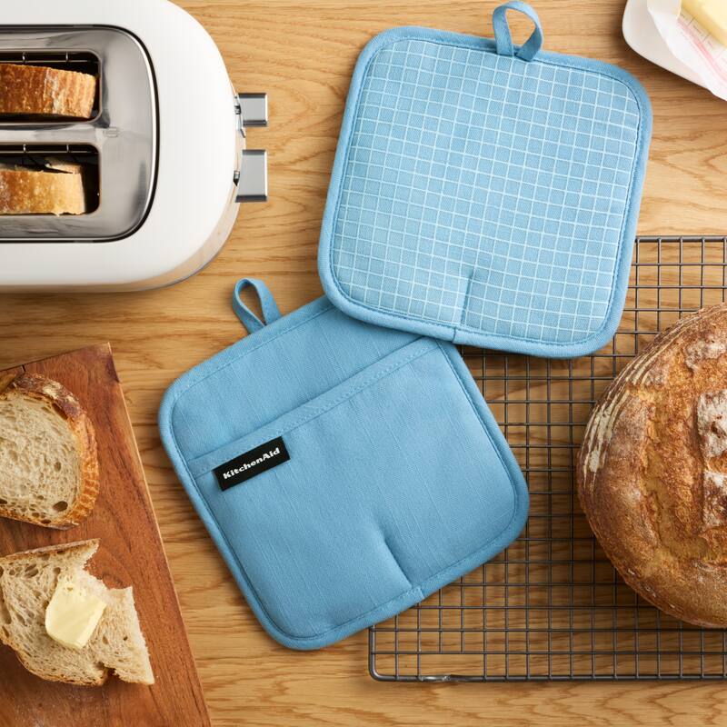 KITCHENAID Gourmet Series Gridlines Pot Holders 2-Pack Set, Heat Resistant up to 600°F, Soft Silicone Grip, Magnetic Cuff