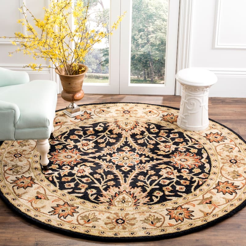 SAFAVIEH Handmade Antiquity Edie Traditional Oriental Wool Rug - 6' Round - Black