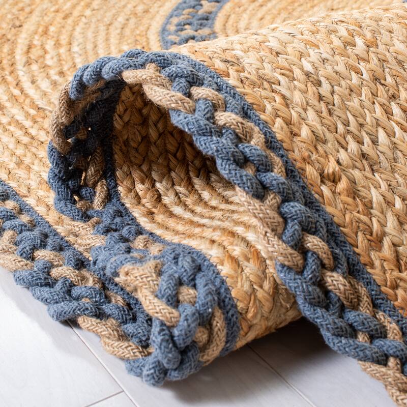 SAFAVIEH Handmade Natural Fiber Asgerdur Casual Jute Rug
