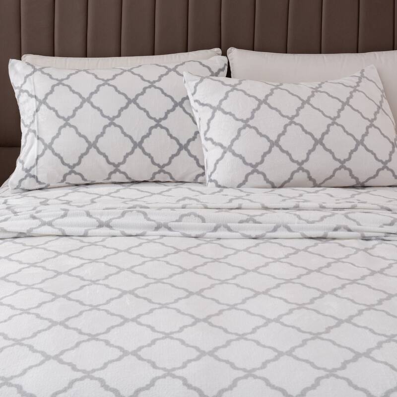 Great Bay Home Extra Soft Cozy Velvet Plush Printed Bed Sheet Set