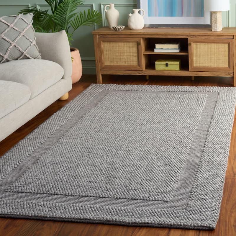 SAFAVIEH Handmade Natura Mehroo Casual Wool Rug