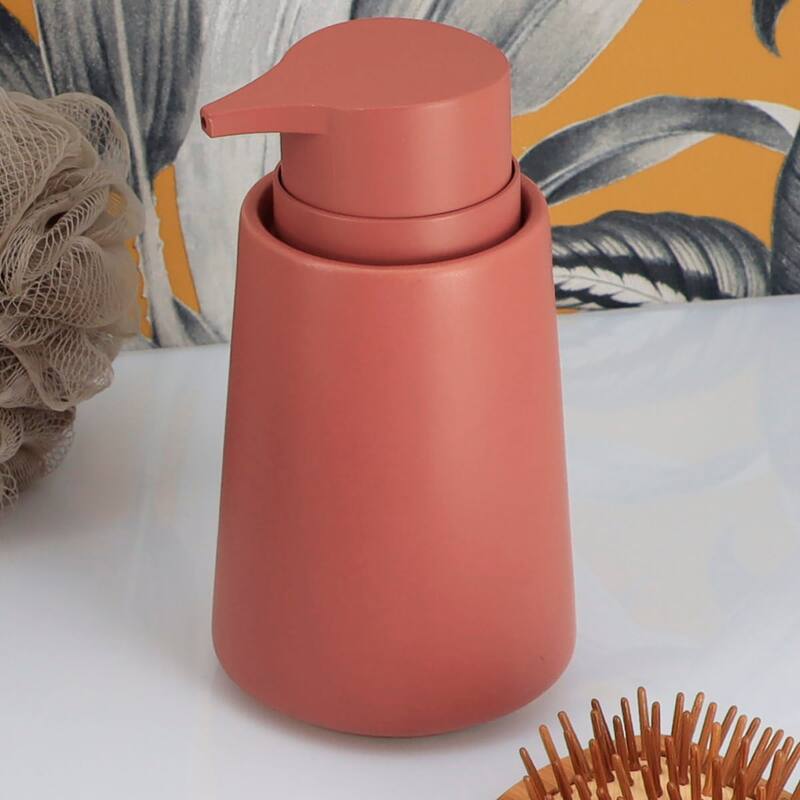 SMOOTH Collection of Bathroom Accessories up to 4 Pieces.