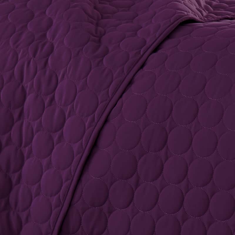Vilano Ultra-Soft Lightweight 3-piece Quilt and Sham Set