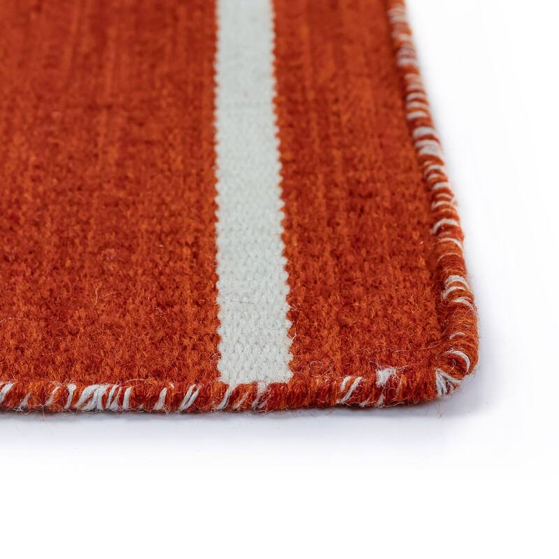 Liora Manne Sorrento Pinstripe Indoor/Outdoor Area Rug