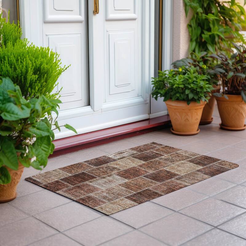 Machine Washable Indoor/ Outdoor Chantille Traditional Patchwork Rug - Paprika - 1'8" x 2'6"