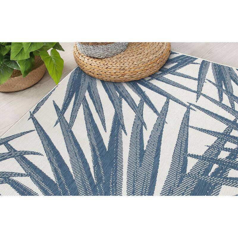 World Rug Gallery Tropical Nature Inspired Indoor/Outdoor Area Rug