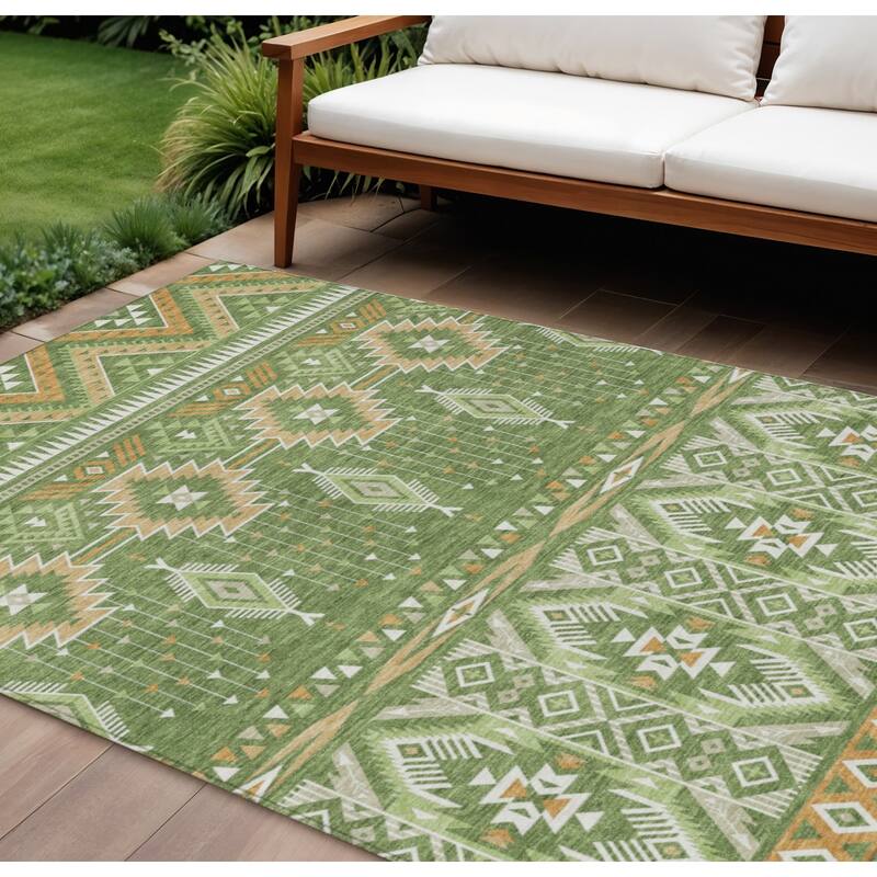 HomeRoots Aztec Transitional Rectangle Outdoor Rug - 9' X 12'