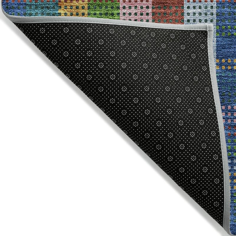 Machine Washable Indoor/ Outdoor Modern Plaid Chantille Rug
