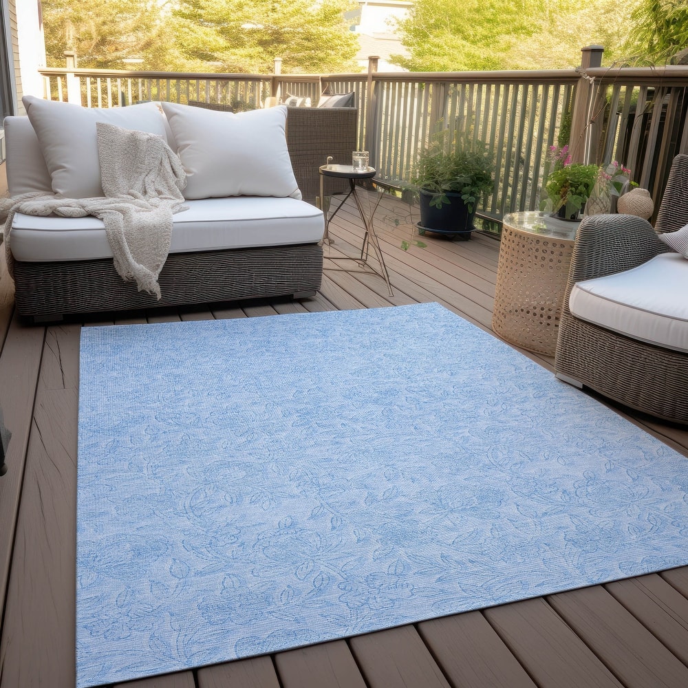 Machine Washable Indoor/ Outdoor Chantille Floral Farmhouse Rug
