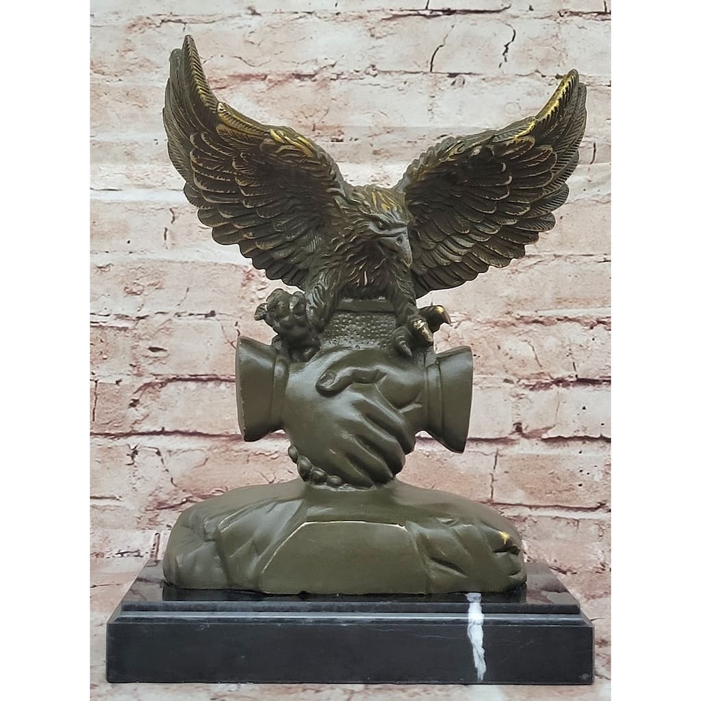 Bronze Eagle And Handshake Statue – Patriotic American Unity Sculpture