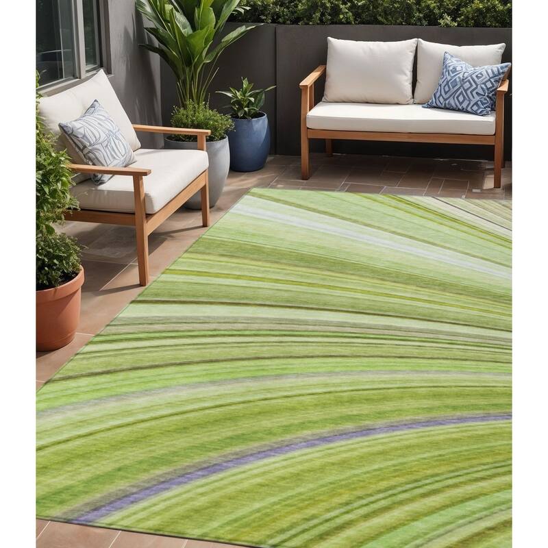 HomeRoots Abstract Transitional Rectangle Outdoor Rug - 5' X 8'