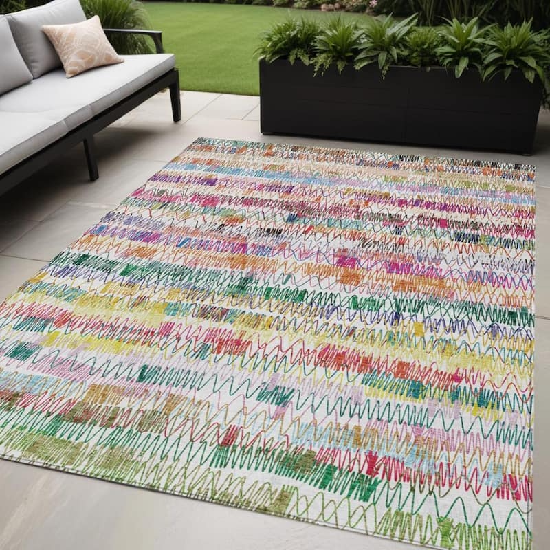 HomeRoots Striped Transitional Rectangle Outdoor Rug - 5' X 8'