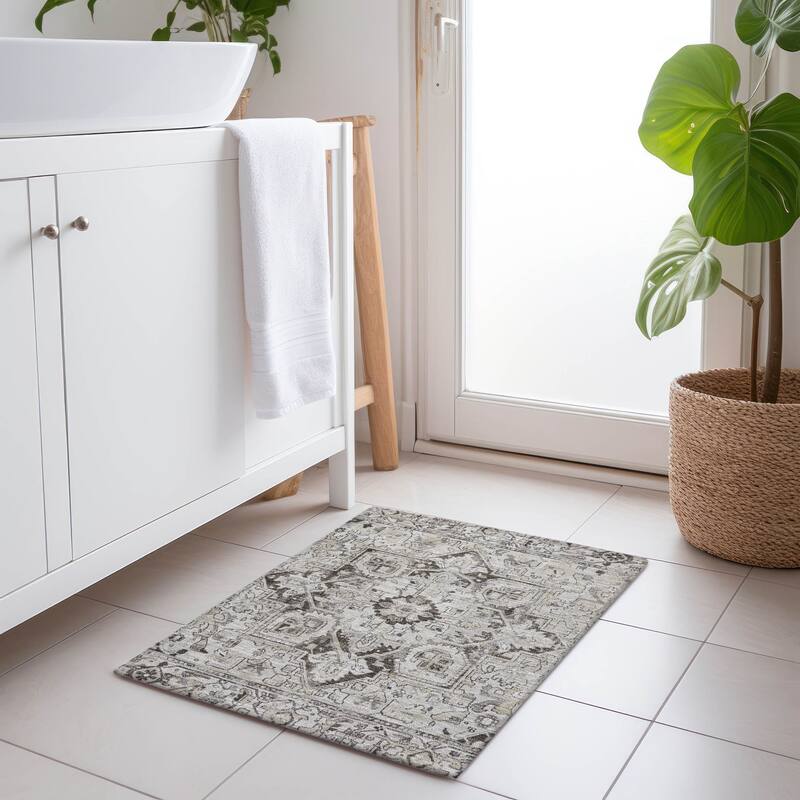 Machine Washable Indoor/ Outdoor Traditional Boho Chantille Rug - Ivory - 1'8" x 2'6"
