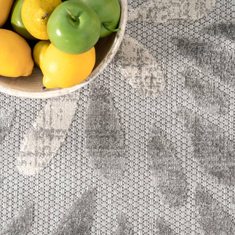 Nuloom Ronda Bold Floral Indoor/Outdoor Area Rug
