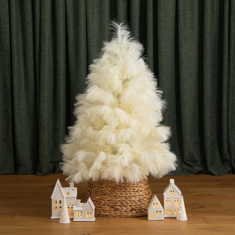 4ft. Artificial Off-White Pampas Grass Christmas Tree - Unique Festive Holiday X-Mas Accent