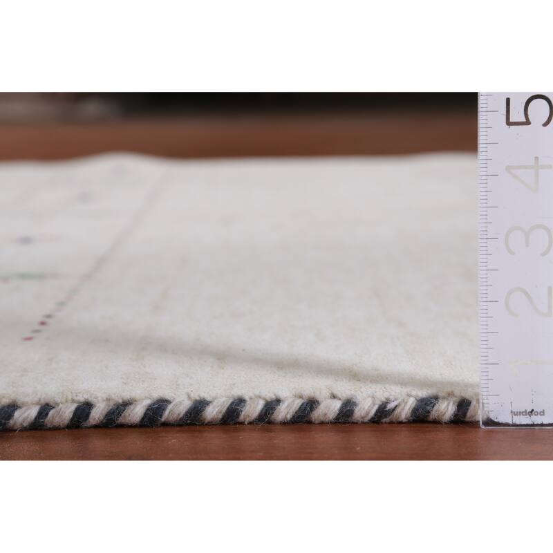 Hand Knotted Oriental 100% Wool Carpet Tribal Animal Pictorial Beige & Ivories Gabbeh Area Rug - 7' 11'' X 5' 1''