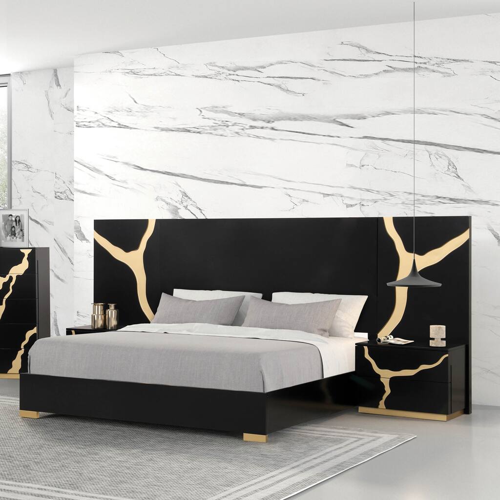 Furniture of America Kismet Modern 3-Piece Black Wood Platform Bedroom Set with Wall Panels