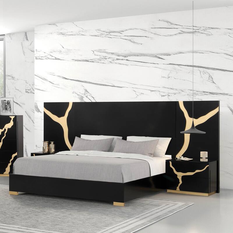 Furniture of America Kismet Modern 3-Piece Black Wood Platform Bedroom Set with Wall Panels - Queen