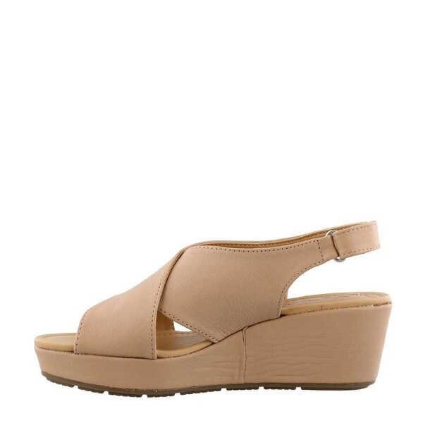 me too arena wedge sandal