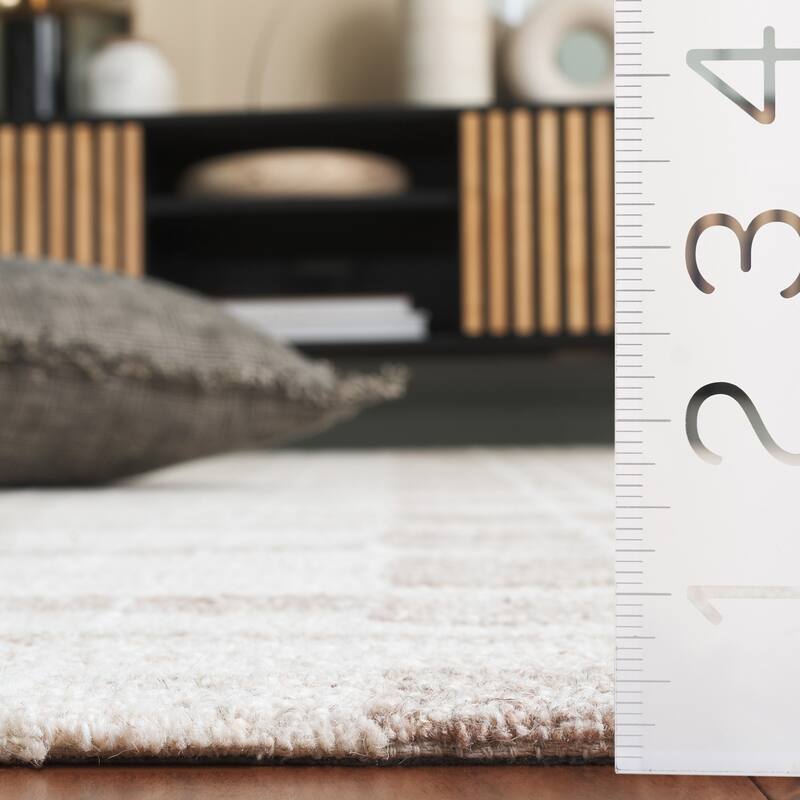 SAFAVIEH Handmade Metro Gaia French Country Wool Rug