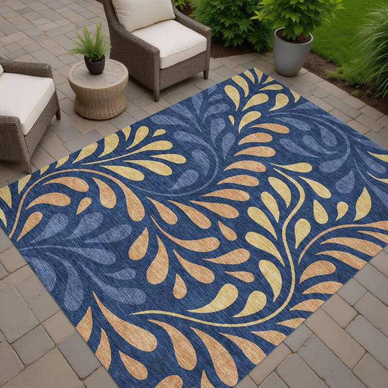 Machine Washable Indoor/ Outdoor Floral Arabesque Chantille Rug