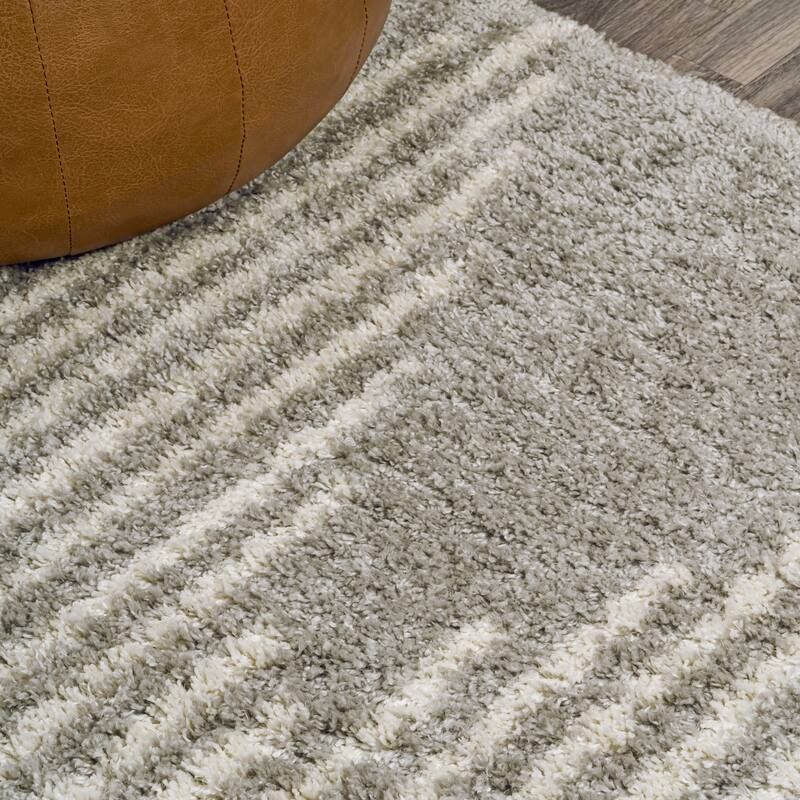 JONATHAN Y Arenal Diamond Stripe Geometric Shag Area Rug
