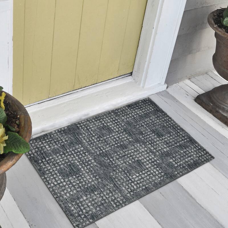 Indoor/ Outdoor Eleanor Modern Houndstooth Washable Rug - 1'8" x 2'6" - Black