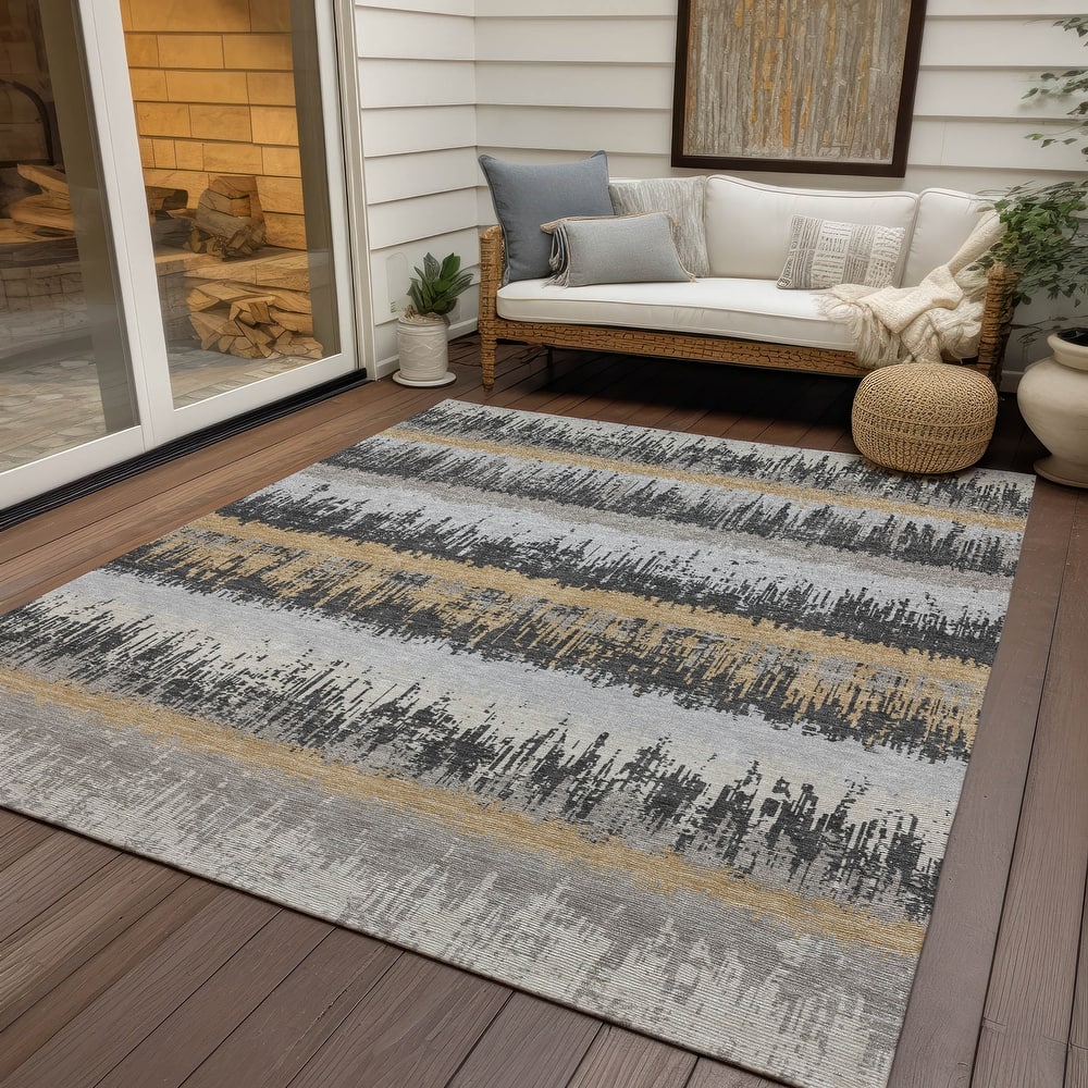 Machine Washable Indoor/ Outdoor Abstract Ombre Chantille Rug