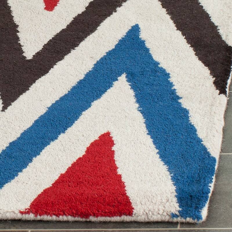 SAFAVIEH Handmade Chatham Klasina Modern Moroccan Wool Rug