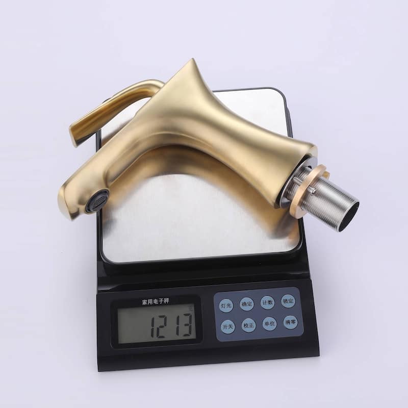 Single Handle Bahtroom Sink Faucet One Hole Bathroom Faucet Modern Basin Vanity Taps With Valve
