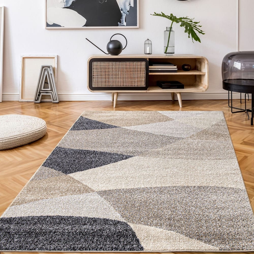 Modern Area Rug with Geometric Design in Beige Grey Cream