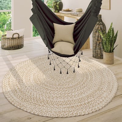 Hand-Woven Jute Rug Round with Natural Jute Fibers
