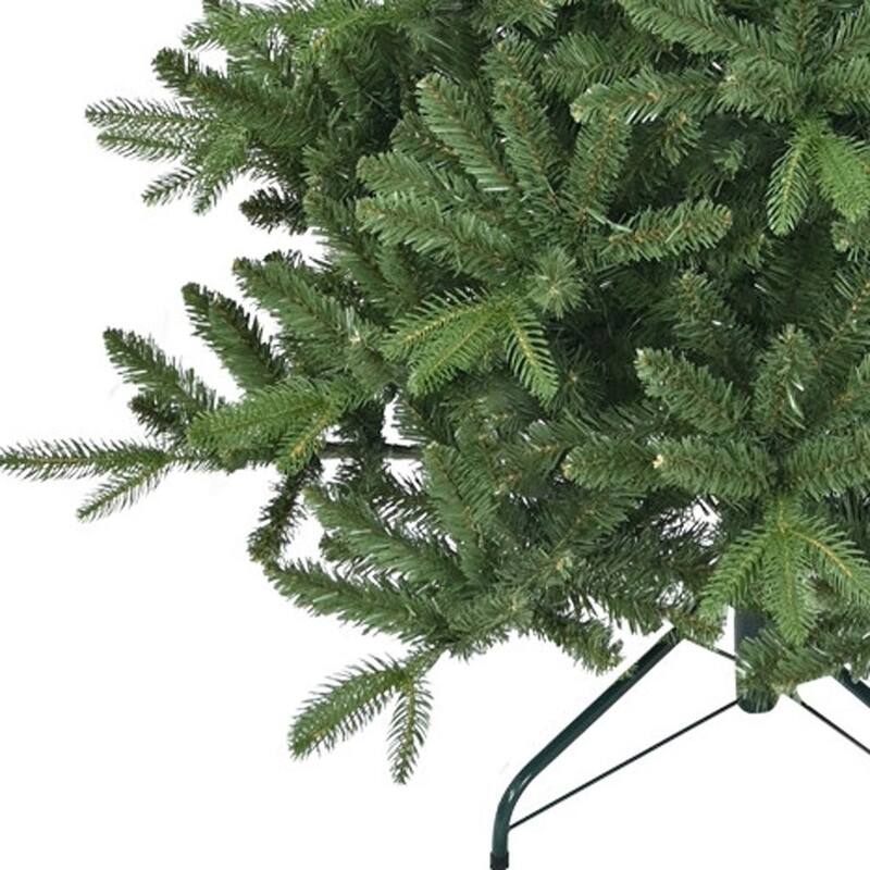 HomeRoots 6' Full Spruce Christmas Tree - Green - 43.00 in. x 72.00 in. x 43.00 in.