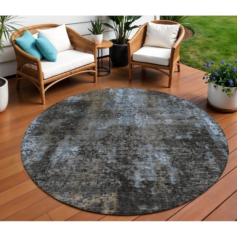 HomeRoots Abstract Transitional Rectangle Outdoor Rug - 8' Round