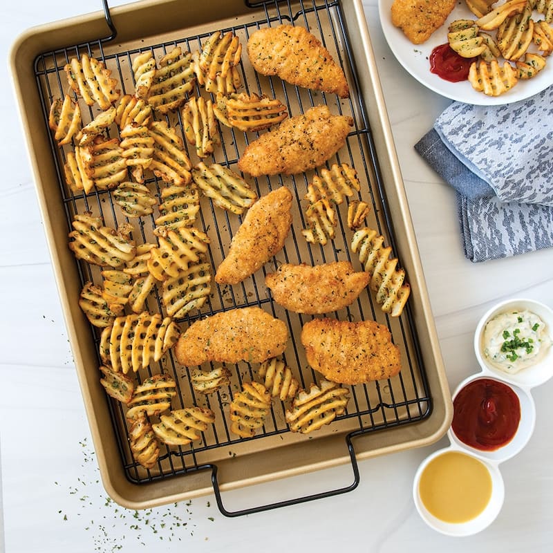 Nordic Ware Nonstick High-Sided Oven Crisp Baking Tray,Gold