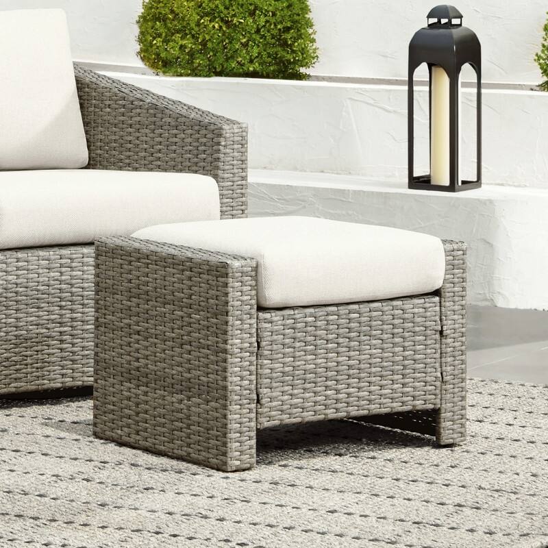 Oakley Outdoor Wicker Patio Furniture Swivel Chair