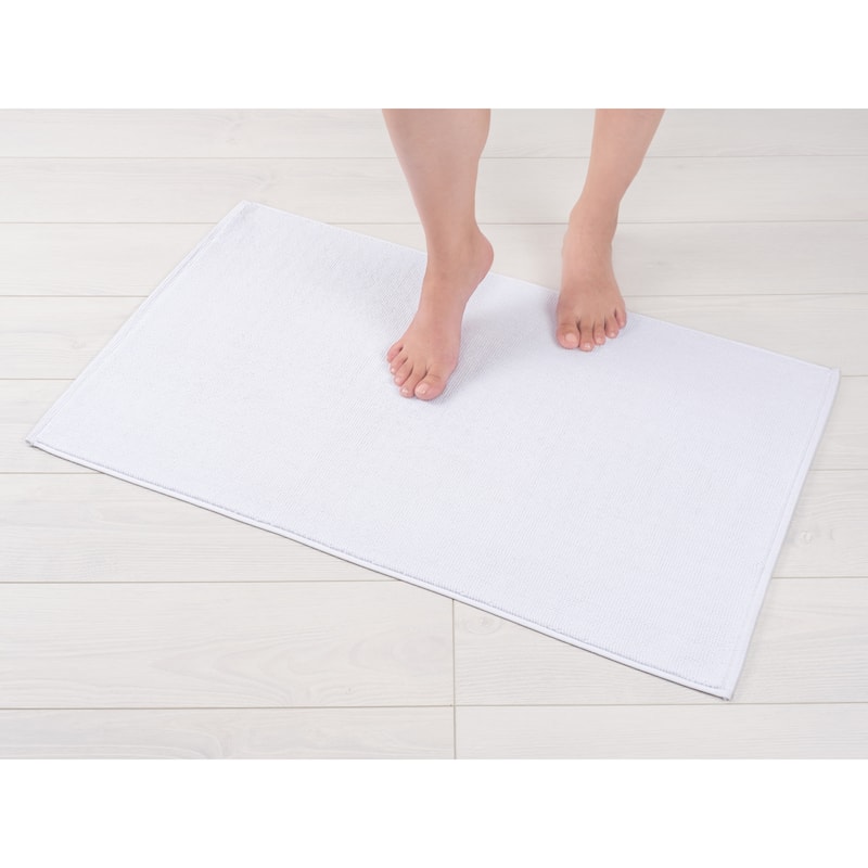 American Soft Linen 100% Cotton Bath Mat Rugs, 17x24 inches Slip Resistant Bottom Base Bath Mats for Bathroom - White