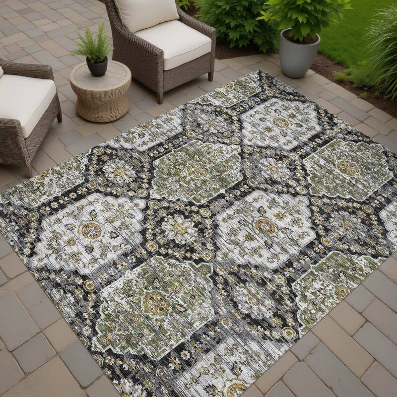 Machine Washable Indoor/ Outdoor Traditional Kiowa Chantille Rug