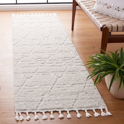 SAFAVIEH Marrakech Moroccan Boho Braided Tassel Area Rug